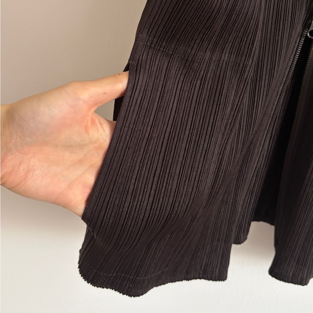 Pleats Please Dark Brown Collared Sleeveless Zip … - image 5